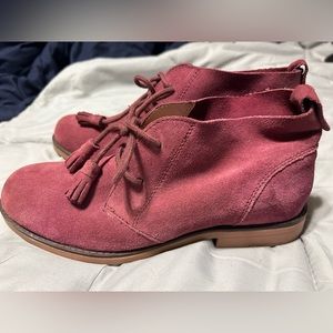 Hush Puppies maroon shoes size 8